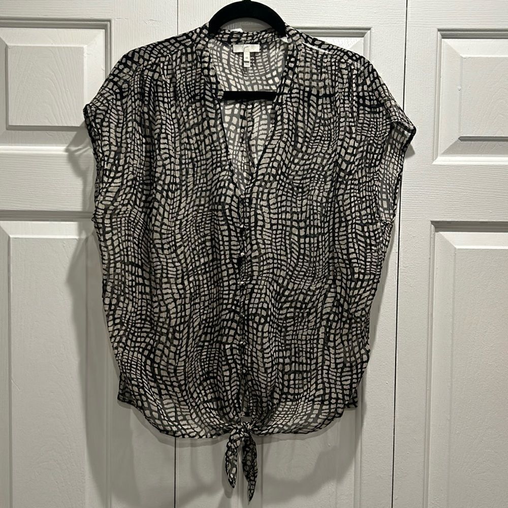 Joie Black & White Sleeveless Blouse, Size medium
